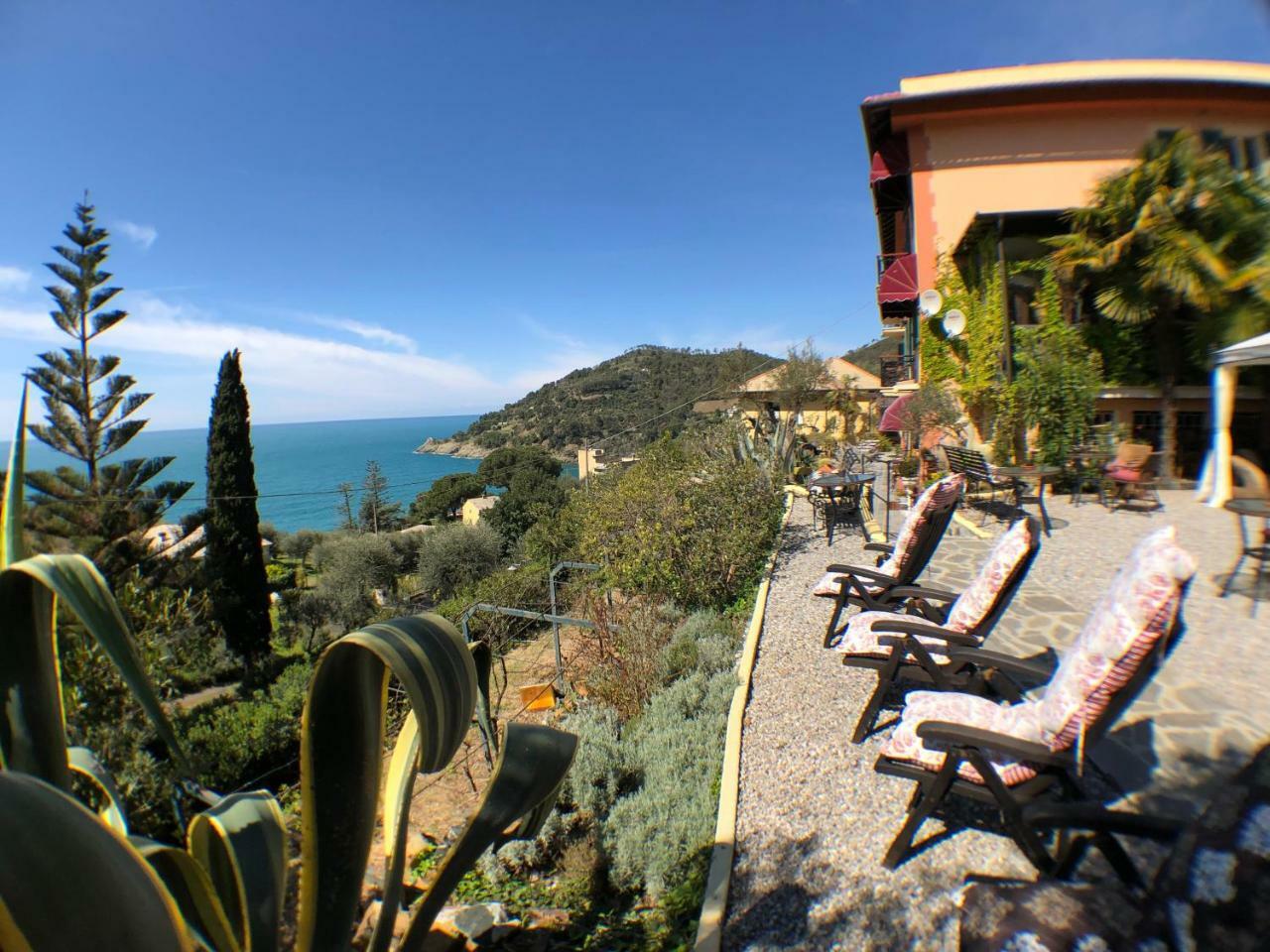Hotel Villa Belvedere Bonassola Bagian luar foto
